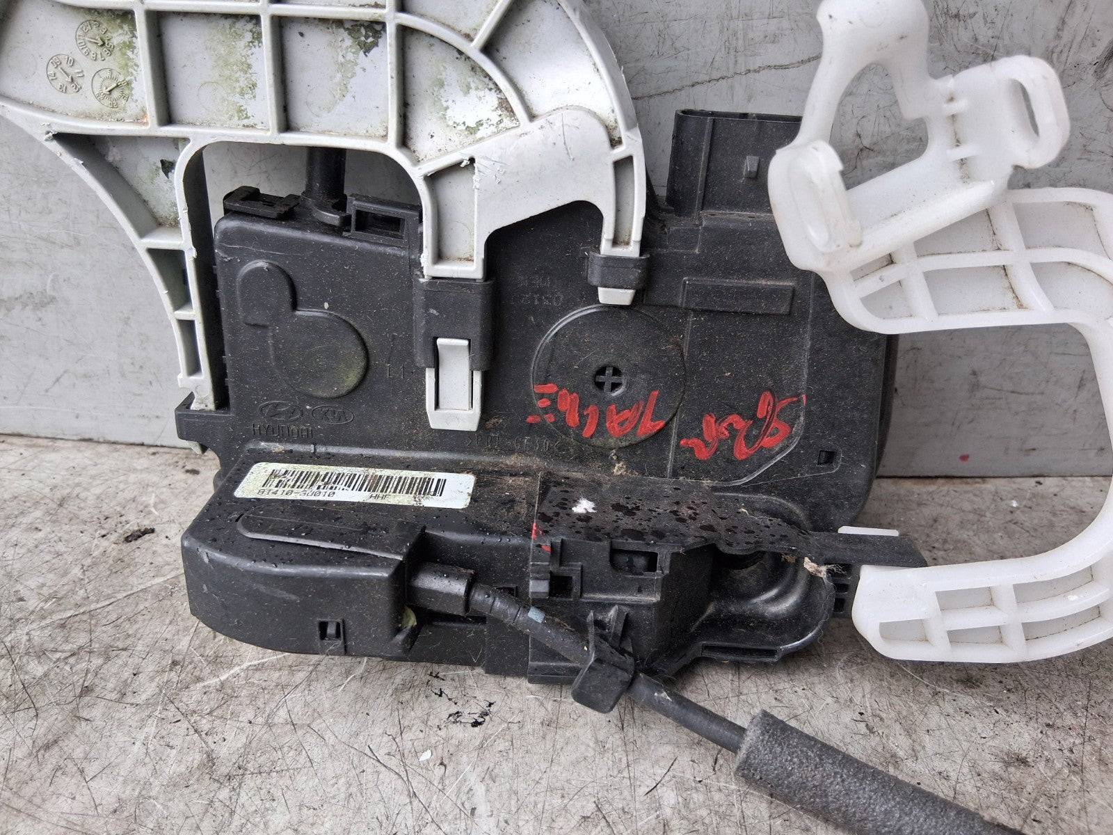 KIA SPORTAGE MK3 2012 NSR PASSENGER SIDE REAR LEFT DOOR LOCK MECHANISM