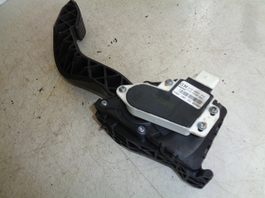 VAUXHALL VIVA 2018 1.0 PETROL MANUAL ACCELERATOR THROTTLE PEDAL 42361587