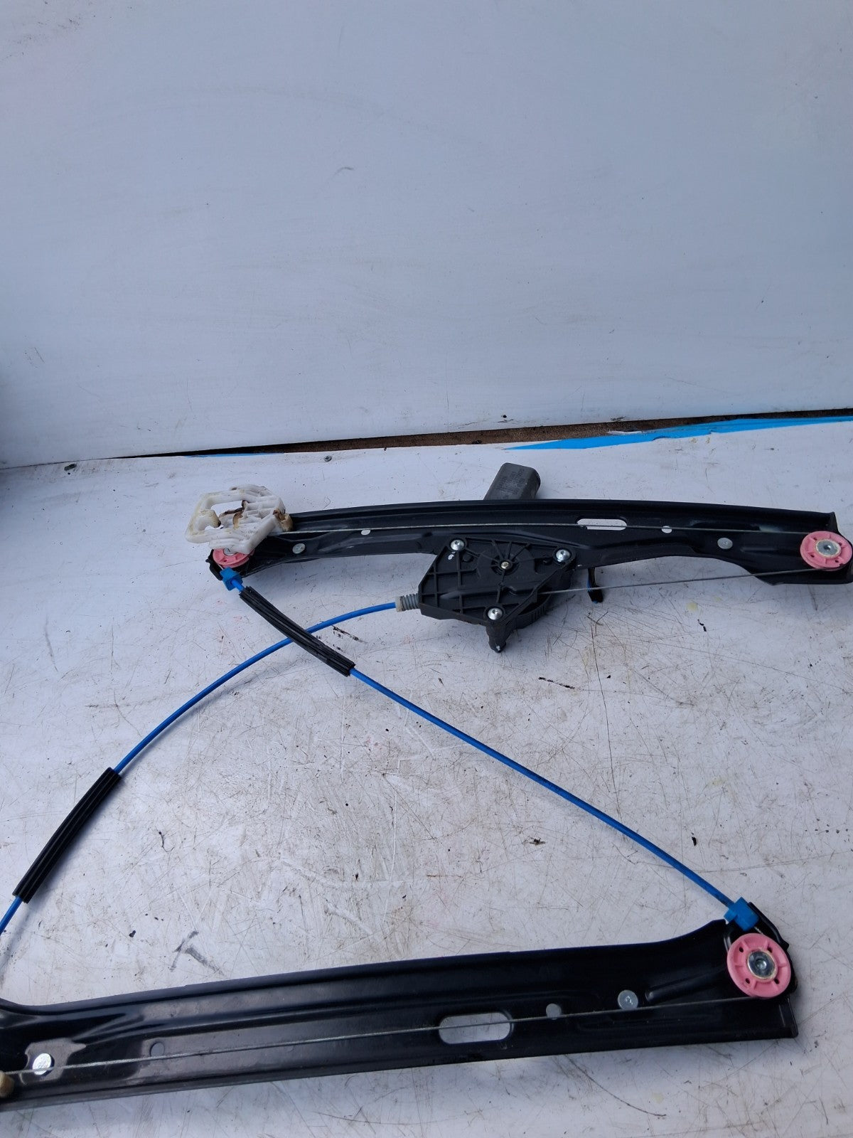 2013 FORD MONDEO NSF PASSENGER SIDE FRONT WINDOW REGULATOR AND MOTOR 13262410