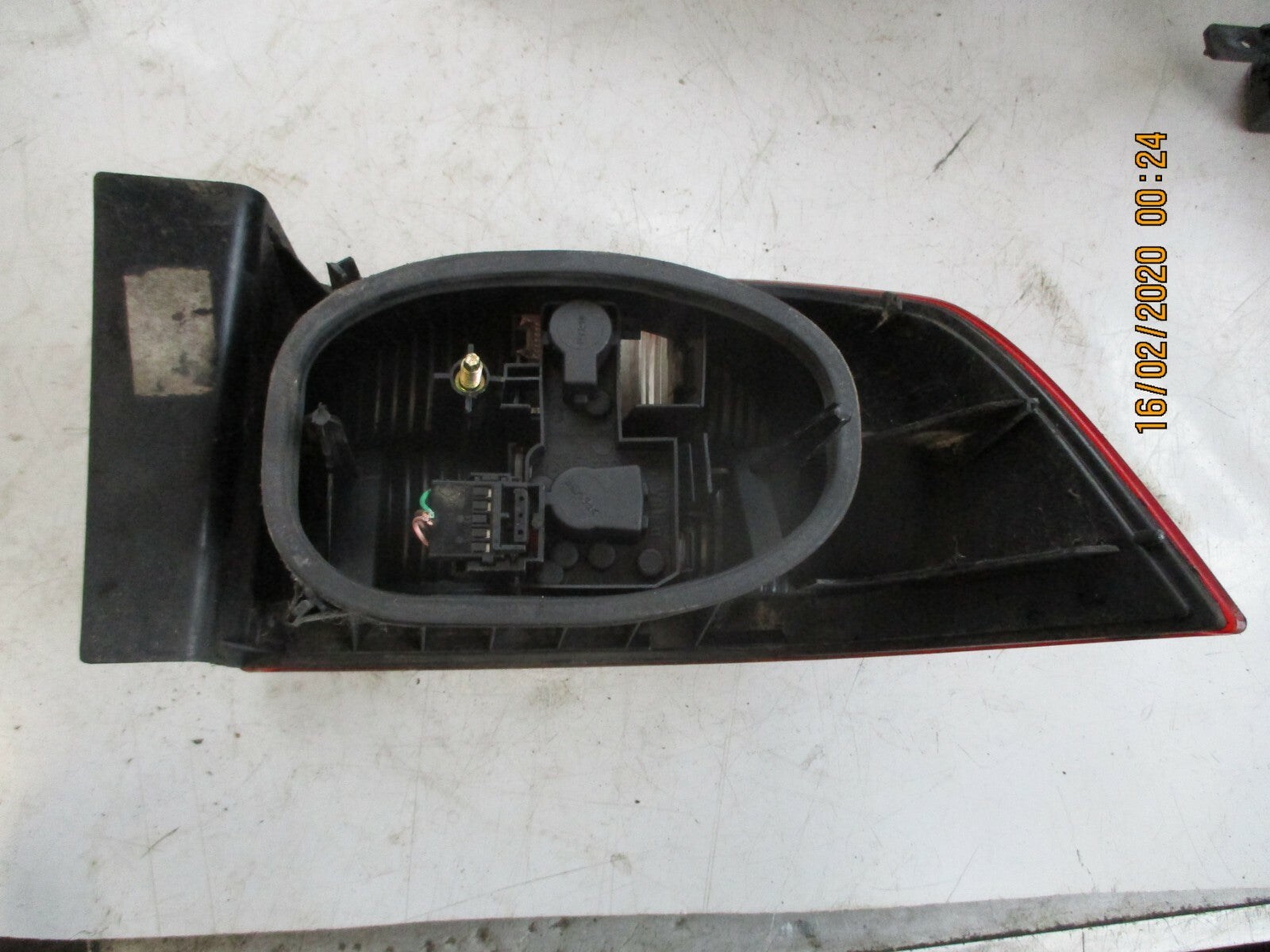 RENAULT LAGUNA MK2 2004 NSR PASSENGER SIDE REAR LIGHT 8200002473