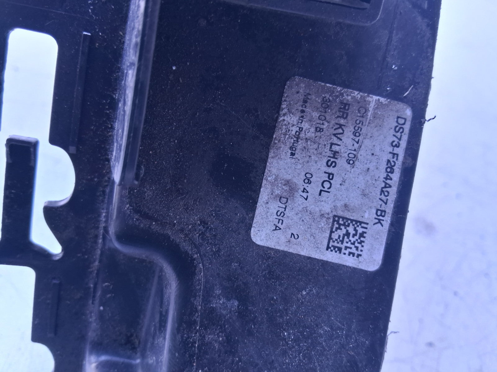 FORD MONDEO 2018 NSR NEAR PASSENGER LEFT SIDE DOOR LOCK ASSEMBLY DS73F264A53BB