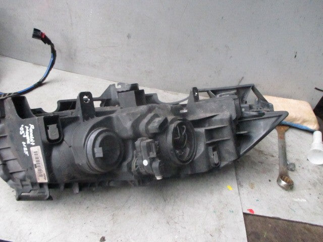 2005 RENAULT MEGANE MK2 CONVERTIBLE NS PASSENGER SIDE HEADLIGHT 8200476432