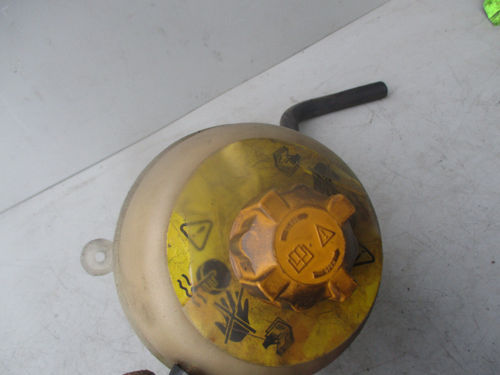 LANDROVER FREELANDER 2000 COOLANT EXPANSION BOTTLE TANK