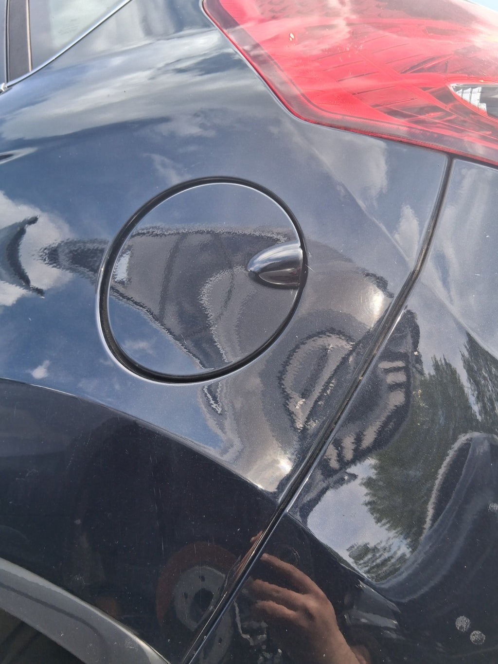 2012 FORD FIESTA ZETEC MK7 5 DOOR FUEL FLAP LID COVER BLACK