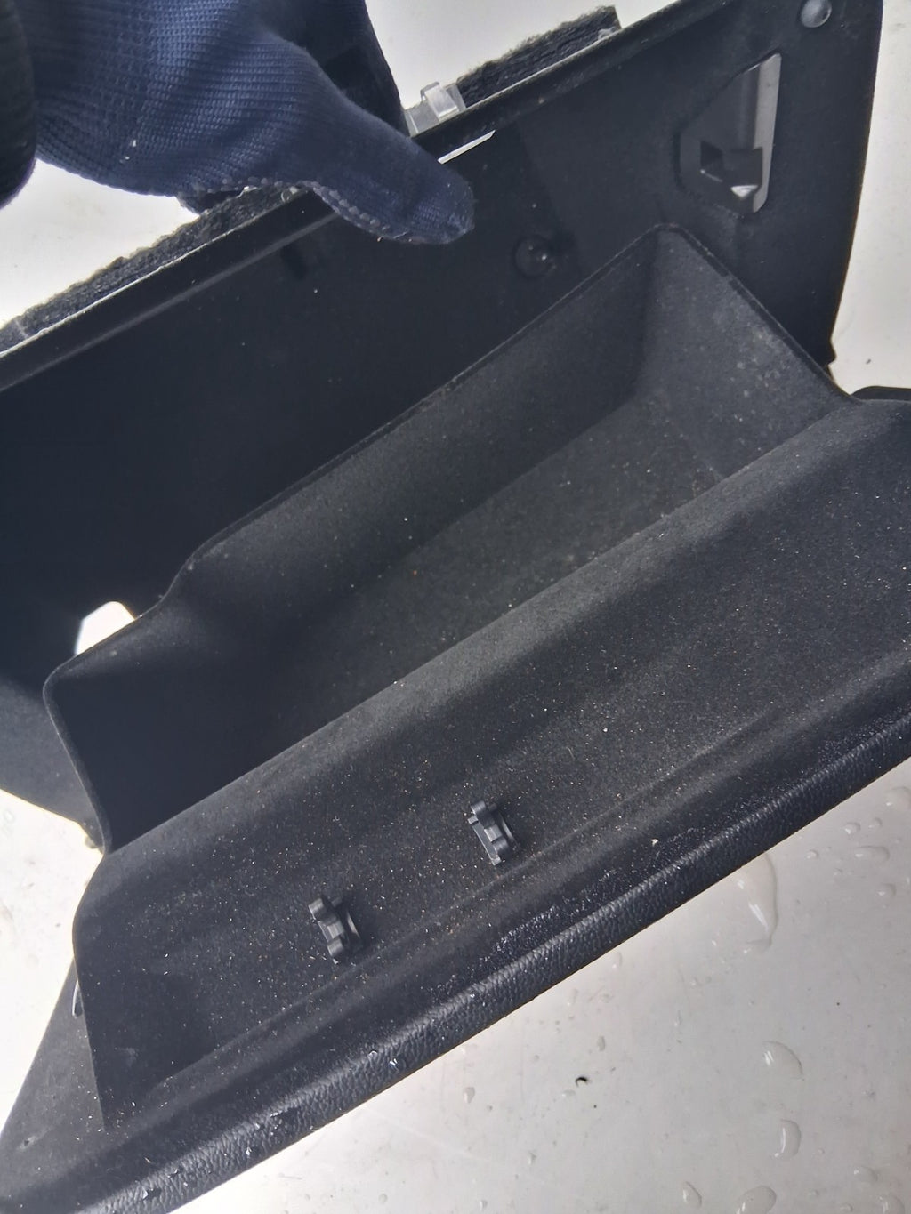 2022 ALFA ROMEO STELVIO NSF NEAR FRONT LEFT SIDE GLOVE BOX STORAGE 01561258610