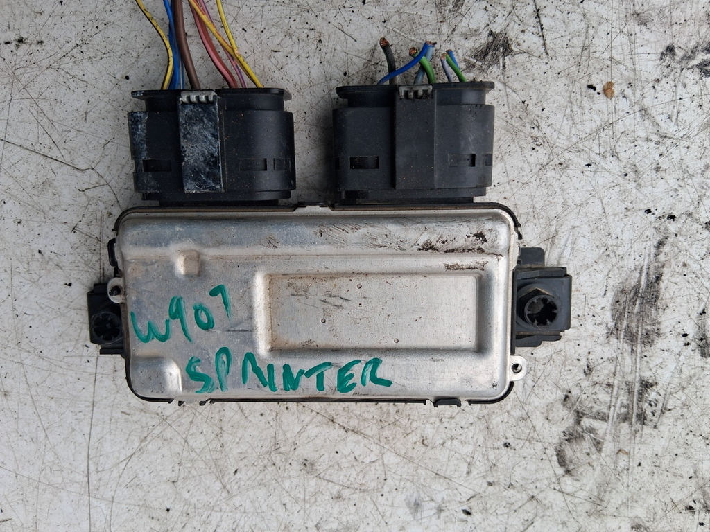 2021 MERCEDES BENZ SPRINTER W907 FUEL PUMP CONTROL MODULE UNIT A0009008214