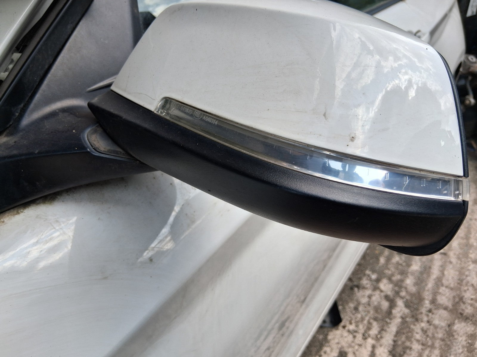 2014 BMW 1 SERIES F20 3 DOOR NSF PASSENGER SIDE LEFT ELECTRIC WING MIRROR WHITE