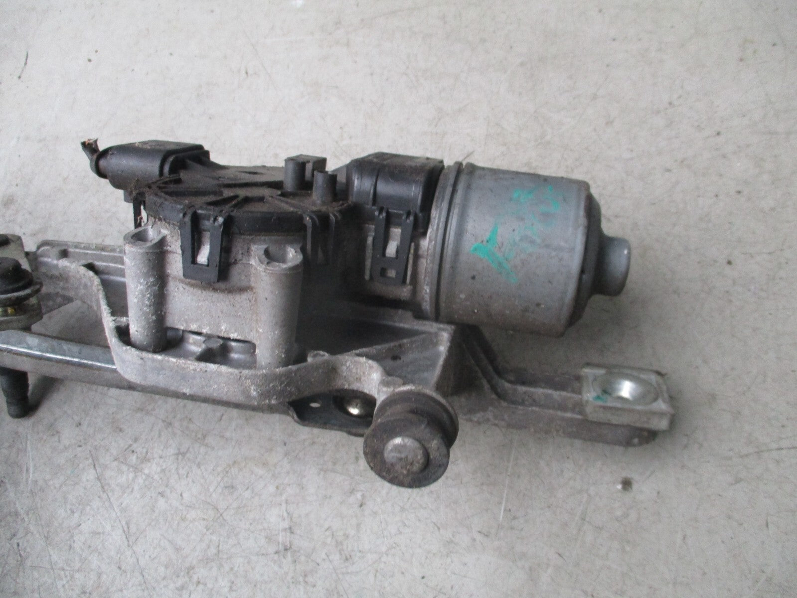 FORD FOCUS MK2 2007 FRONT WIPER MOTOR WITH LINKAGE 4M5117504BC