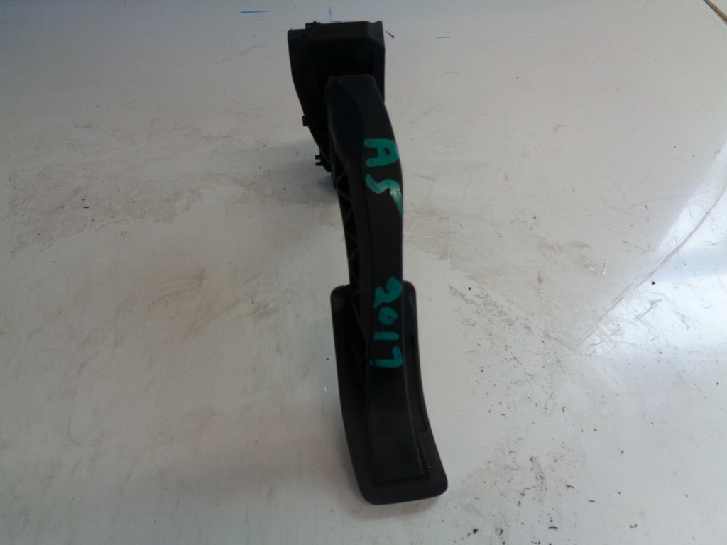 AUDI A5 2017 MK2 8W6 5 DOOR AUTOMATIC THROTTLE PEDAL 8W1723523A
