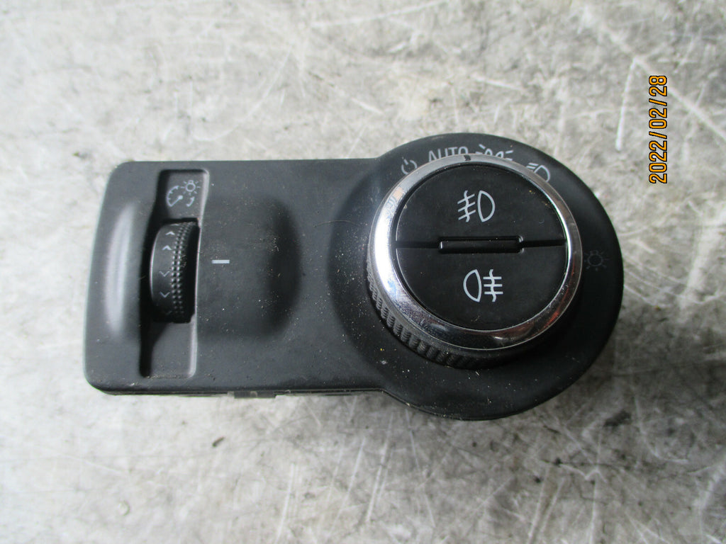 VAUXHALL INSIGNIA 2015 DRIVER SIDE HEADLIGHT SWITCH 22901655