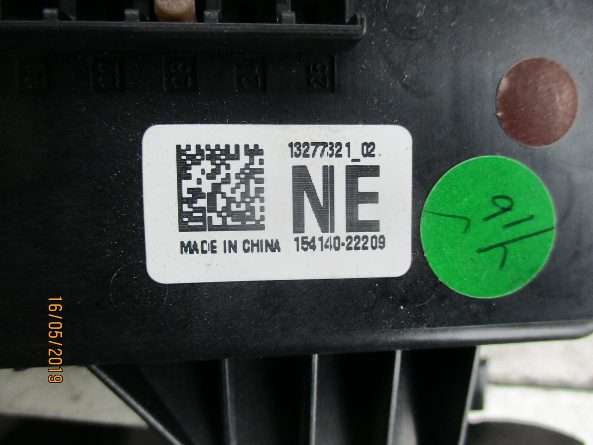 VAUXHALL INSIGNIA A (MK1) FUSE BOX RELAY UNIT 1327732102