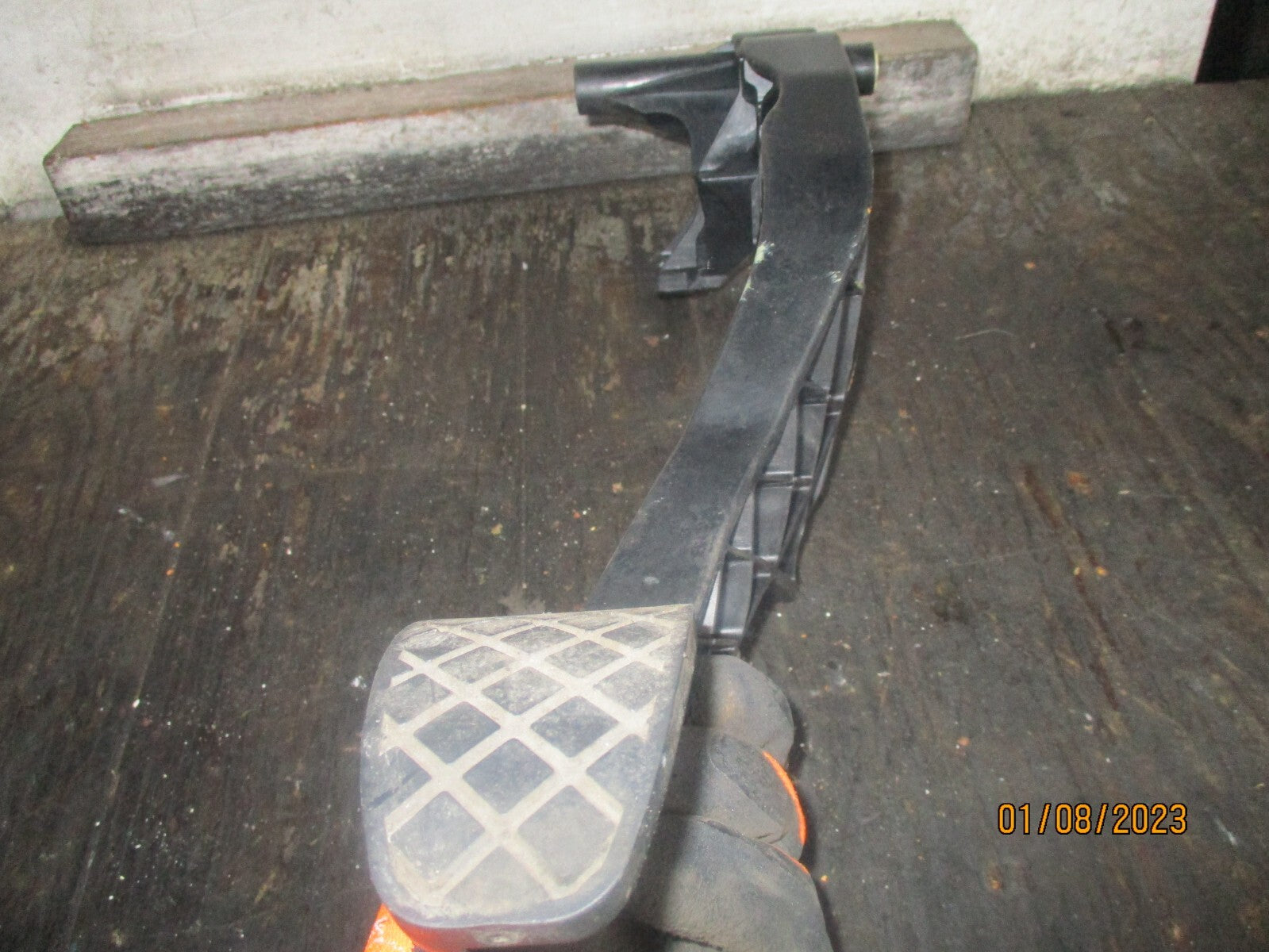 AUDI A6 C7 2017 ACCELERATOR THROTTLE PEDAL 8K1723523A