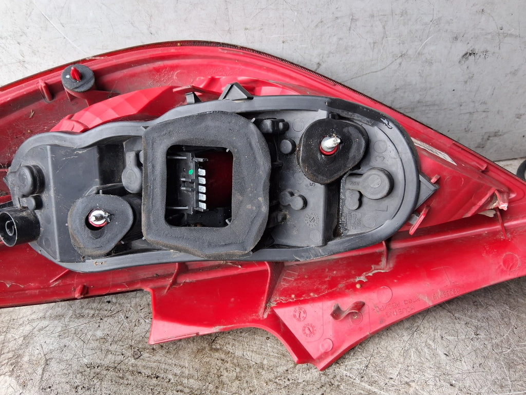 2008 VAUXHALL CORSA D NSR PASSENGER SIDE REAR LEFT TAIL LIGHT 89038962A
