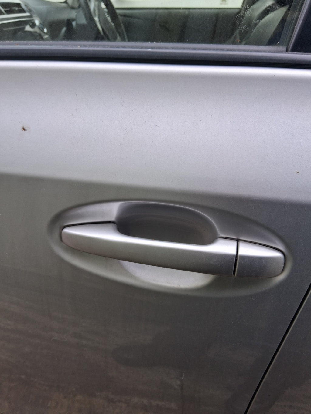 2018 TOYOTA PRIUS V PLUS XW40 NSF PASSENGER SIDE FRONT LEFT EXTERIOR DOOR HANDLE