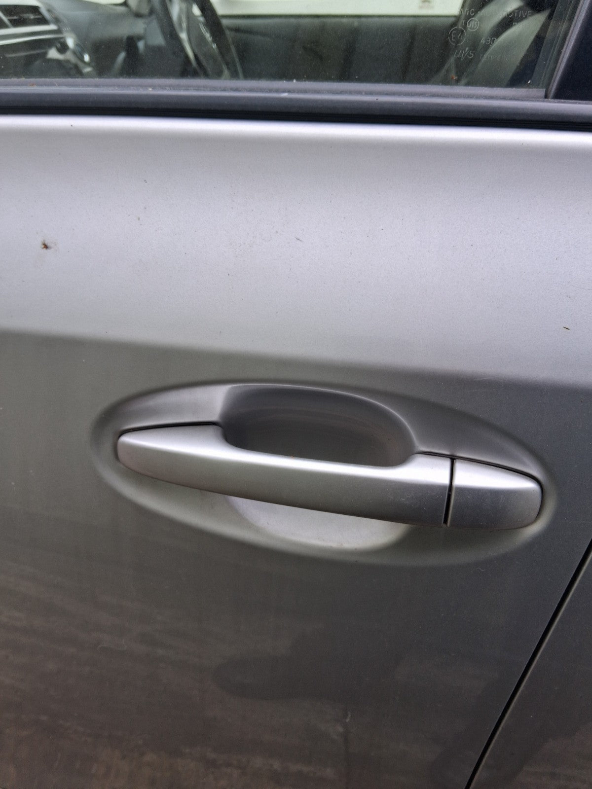 2018 TOYOTA PRIUS V PLUS XW40 NSF PASSENGER SIDE FRONT LEFT EXTERIOR DOOR HANDLE