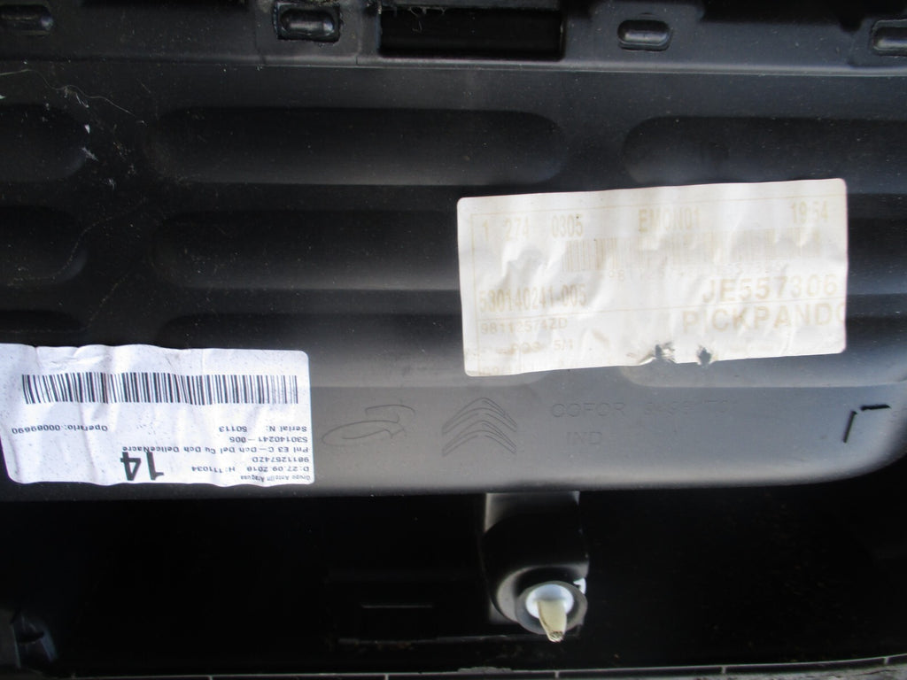 2019 CITROEN C4 CACTUS OSF DRIVER SIDE FRONT DOORCARD PANEL 94961T01