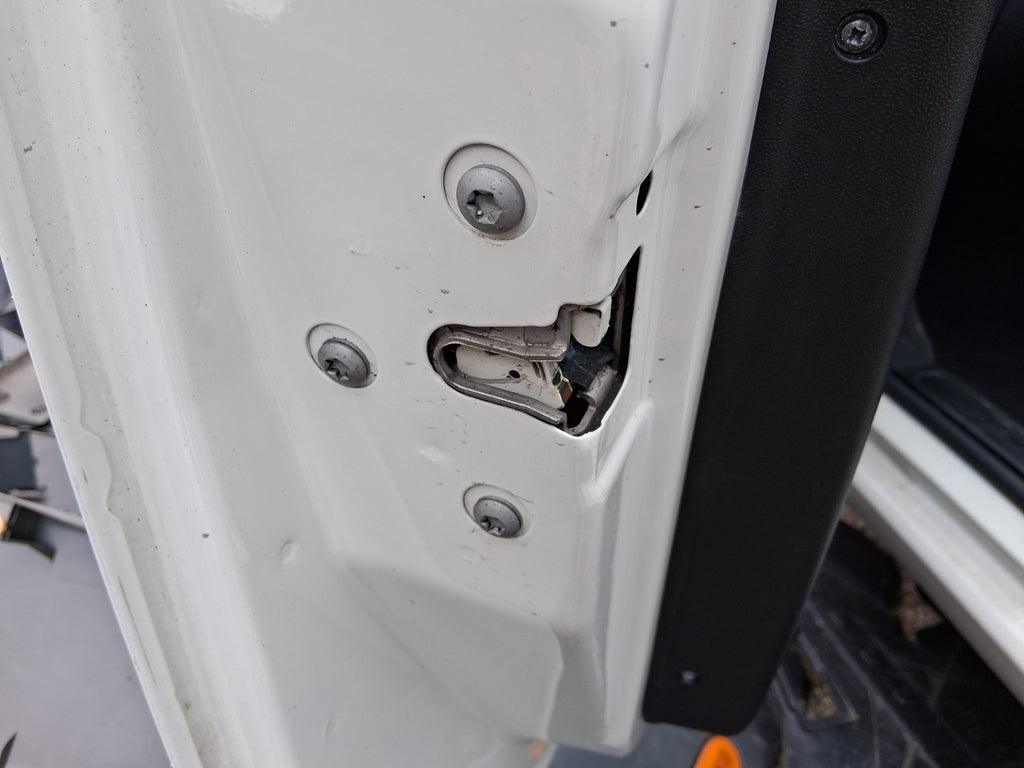 2014 FIAT PUNTO 5 DOOR MK3 NSF PASSERGER SIDE FRONT DOOR LOCK MECHANISM