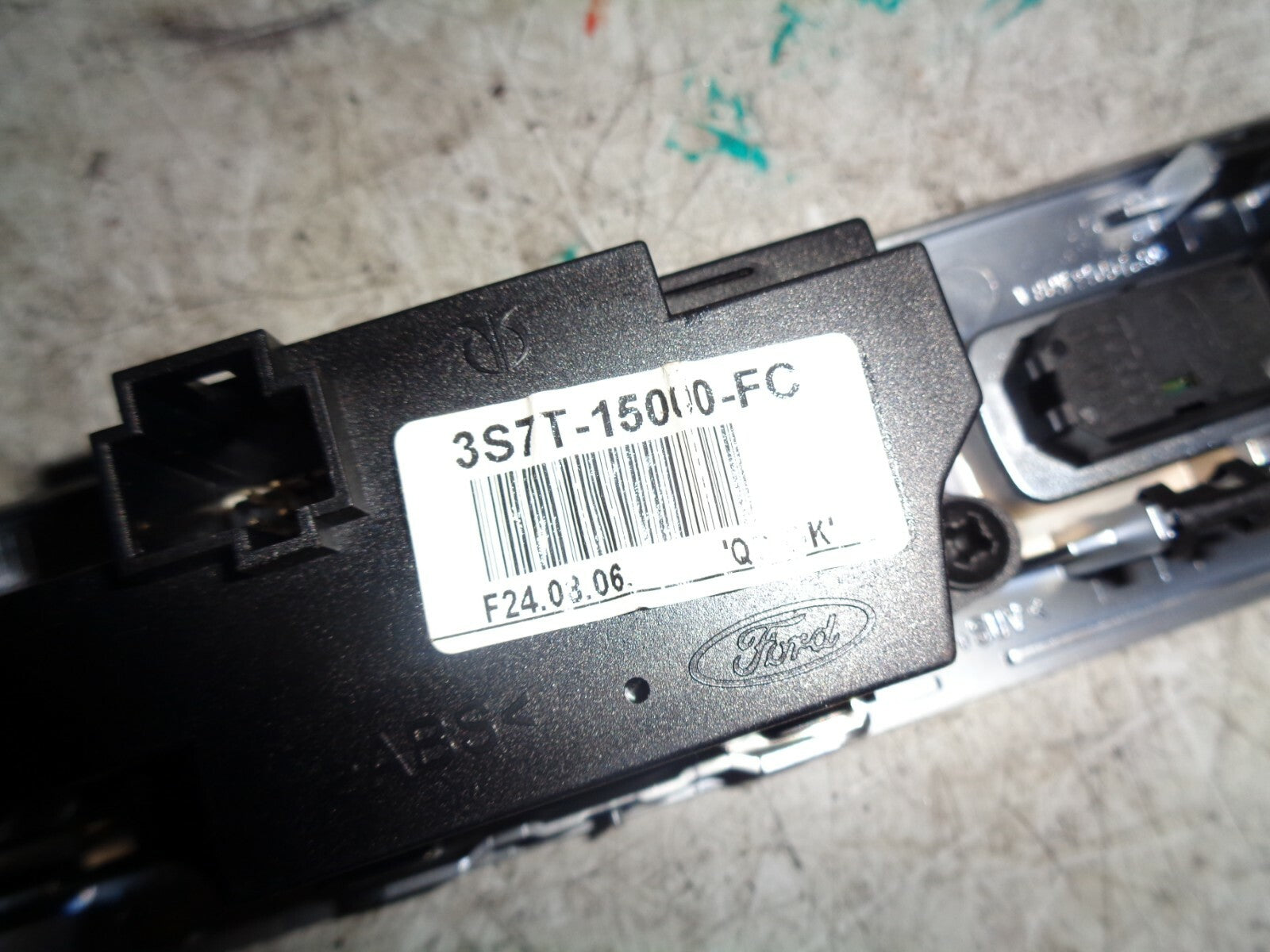 FORD MONDEO MK3 2006 2.2 DIESEL DASH CLOCK SILVER SURROUND 3S7T15000FC