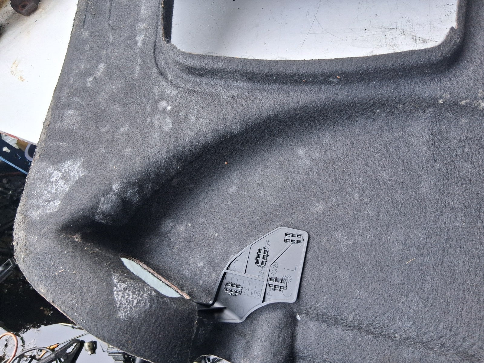 2024 BMW 2 SERIES F44 COUPE TAILGATE BOOTLID INTERIOR RIGHT TRIM PANEL 7491181