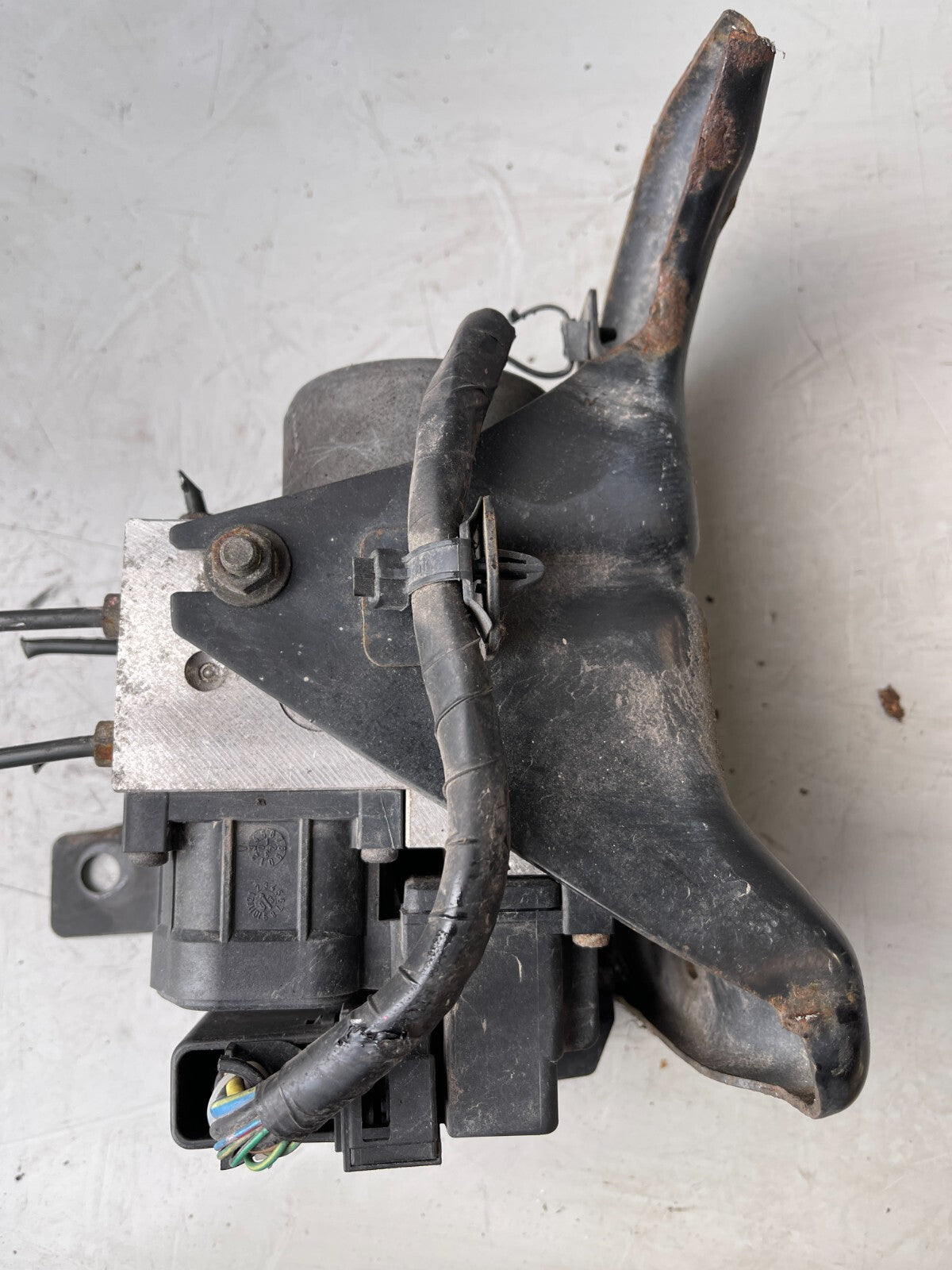 2003 NISSAN NAVARA ABS PUMP AND CONTROL MODULE
