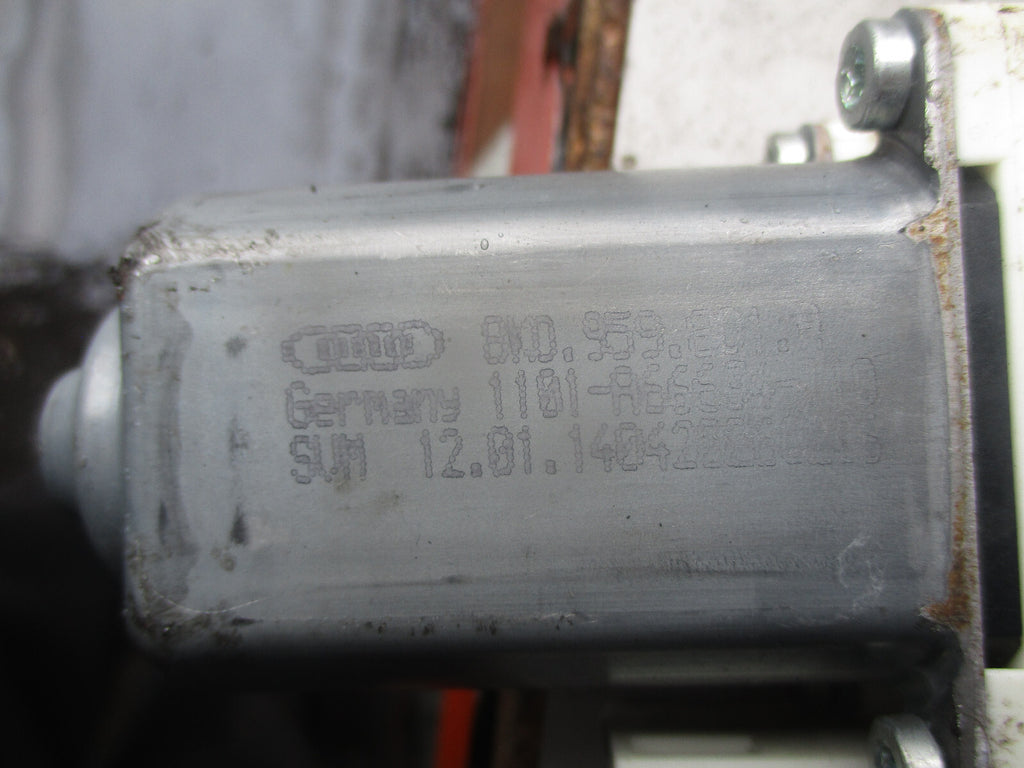AUDI A4 B8 2013 OSF DRIVER SIDE FRONT WINDOW REGUATOR & MOTOR 8K0959801A