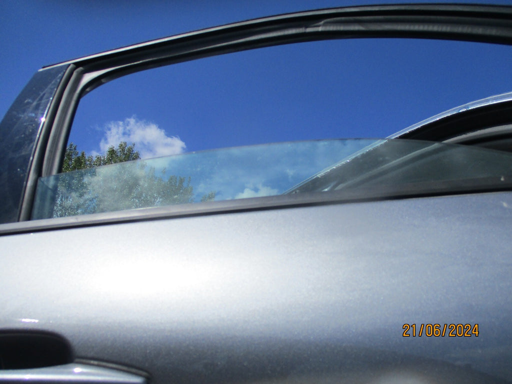 VAUXHALL MOKKA B MK2 2022 OSF DRIVER SIDE FRONT WINDOW GLASS