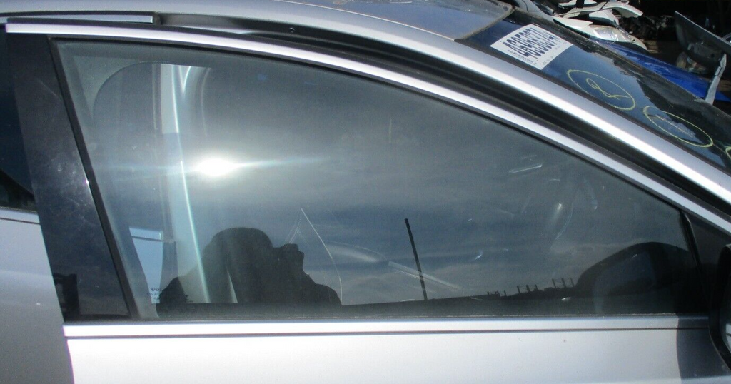 2016 VOLVO V40 R DESIGN OSF DRIVERS SIDE FRONT WINDOW GLASS