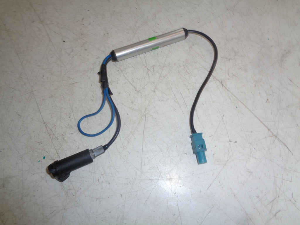 SKODA FABIA 2020 MK3 ANTENNA AMPLIFIER ADAPTER 10R020167