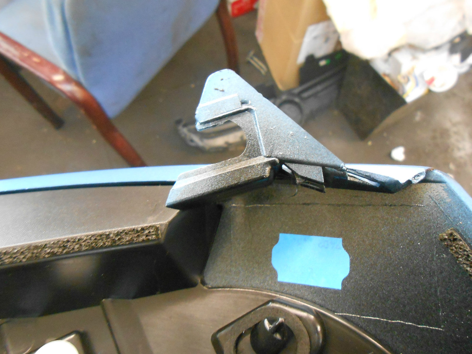 RENAULT MEGANE 2013 MK3 COUPE REAR BOOT TAILGATE SPOILER LIGHT BLUE 960300005R
