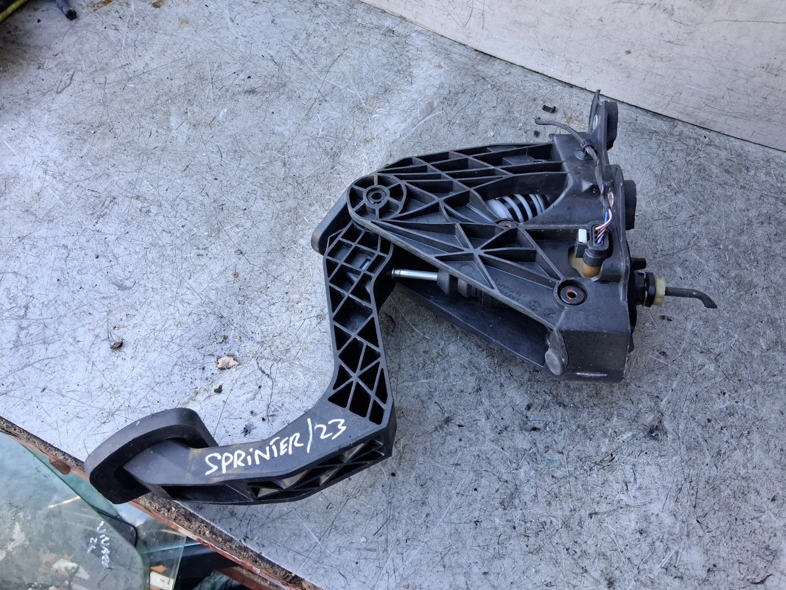 2023 MERCEDES BENZ SPRINTER W907 CLUTCH PEDAL A9072900000