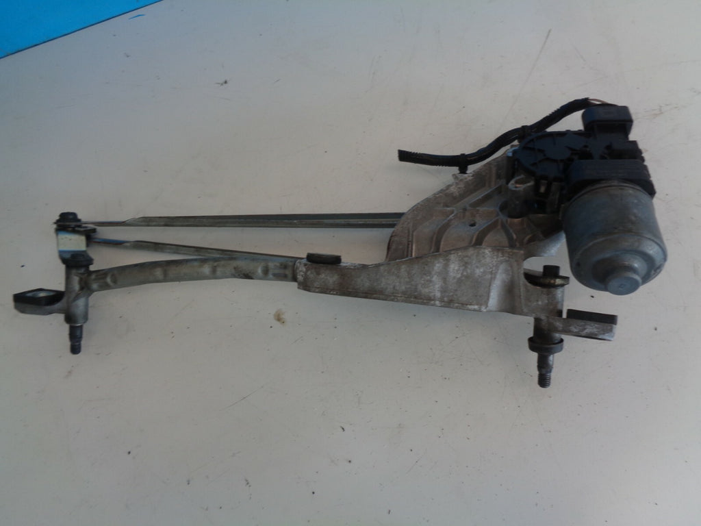 FORD FIESTA 2015 MK7 WINDSCREEN WIPER MOTOR WITH LINKAGE 8A6117500BG
