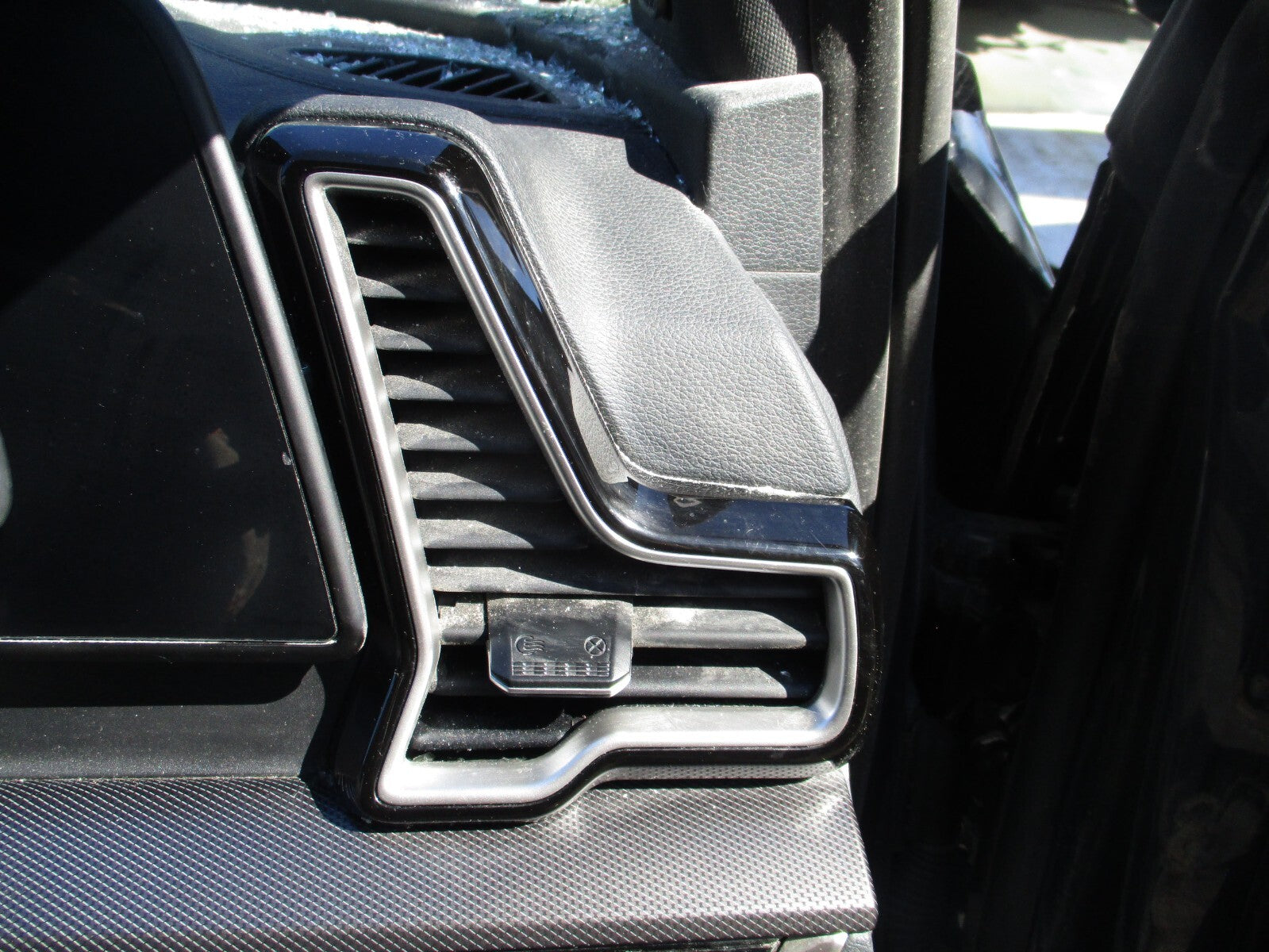 2023 KIA SPORTAGE MK5 OSF DRIVER SIDE FRONT DASHBOARD AIR VENT