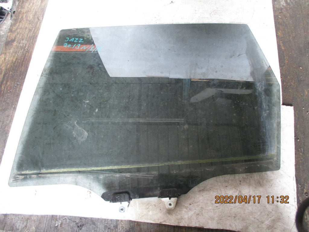 HONDA JAZZ 2013 MK3 NSR REAR PASSENGER SIDE WINDOW GLASS