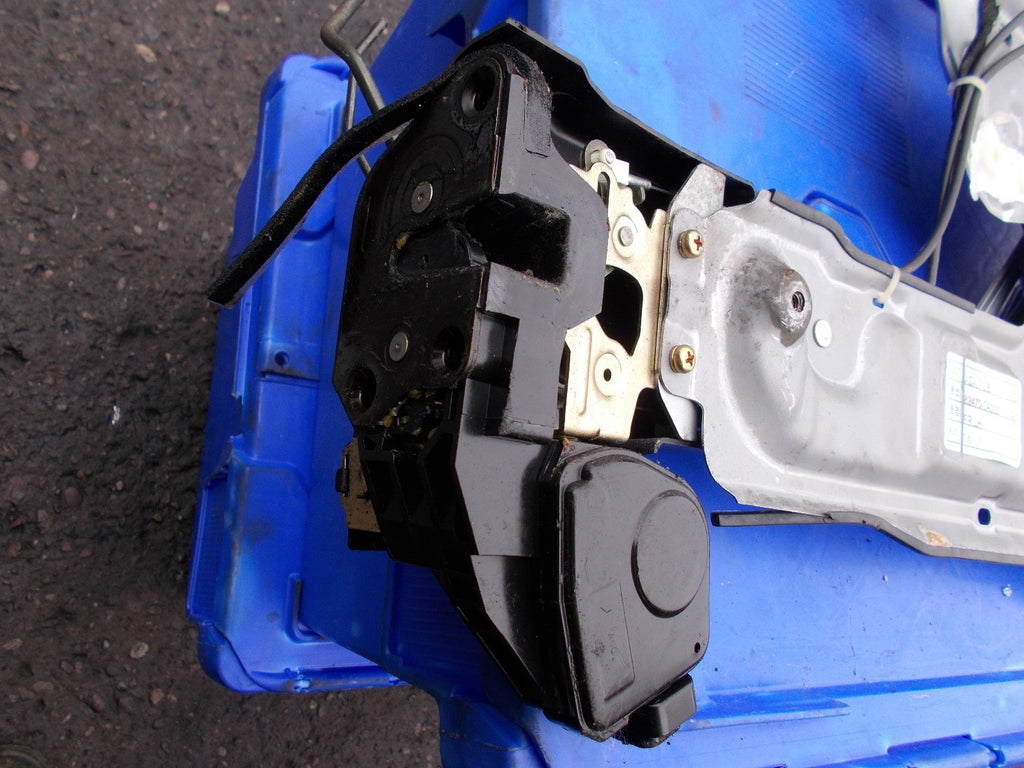 2005 HYUNDAI TRAJET GSI NSF PASSENGER SIDE FRONT WINDOW REGULATOR 824703A000