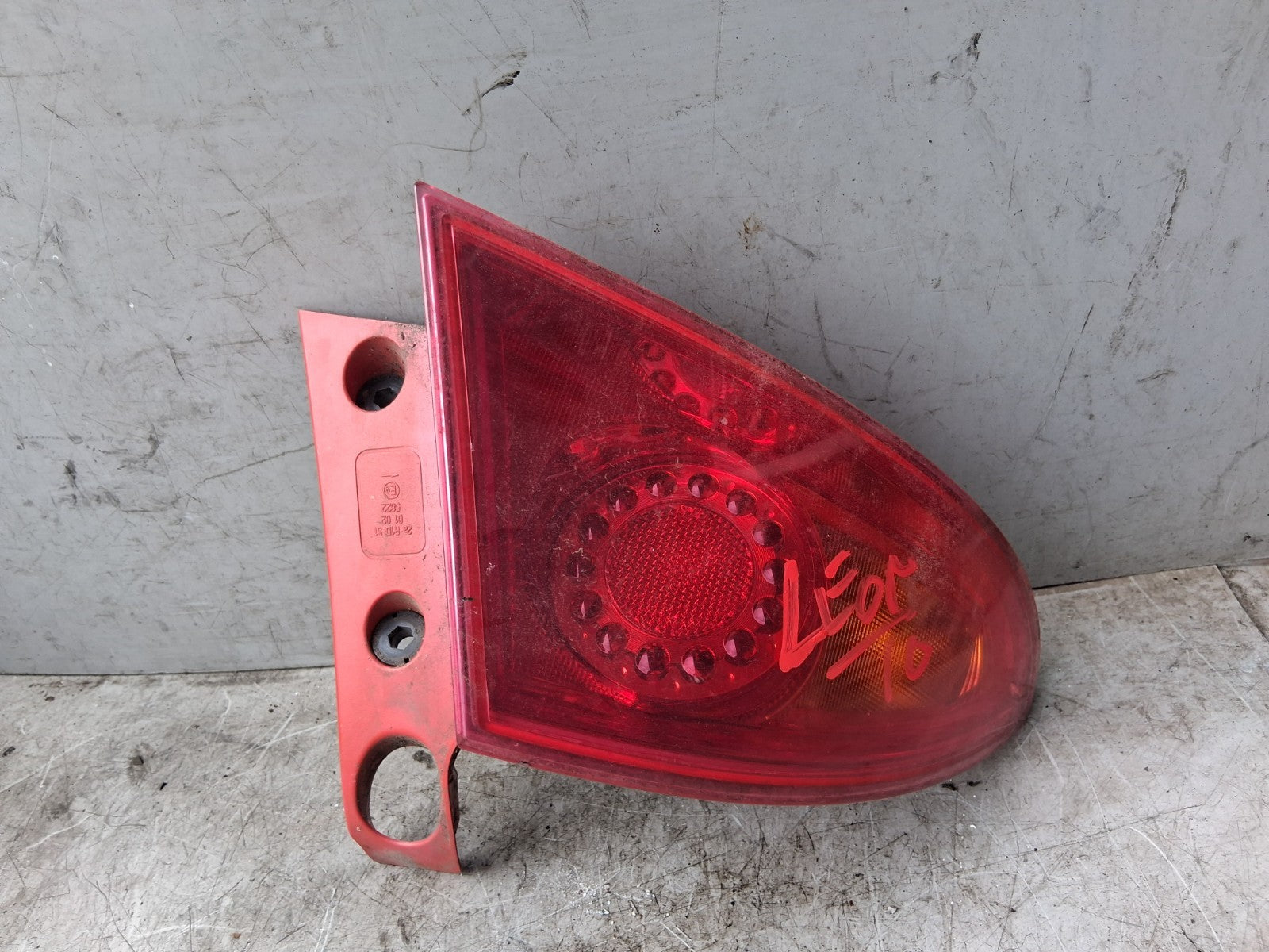 2010 SEAT LEON MK2 FACELIFT NSR PASSENGER SIDE REAR OUTER TAIL LGHT 1P0945095F
