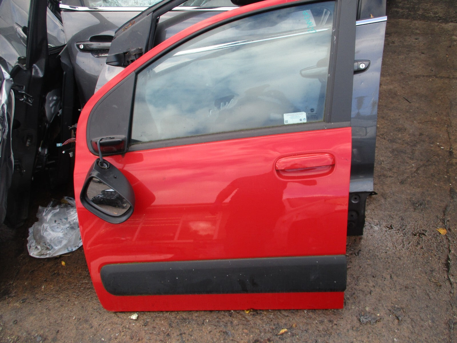 FIAT PANDA MK3 2019 NSF PASSENGER SIDE FRONT COMPLETE DOOR AMORE RED 078/A