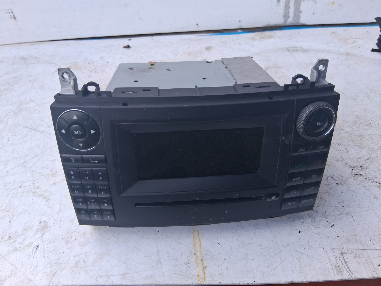 2010 MERCEDES BENZ SPRINTER W906 RADIO CD PLAYER STEREO HEAD UNIT A1699002000