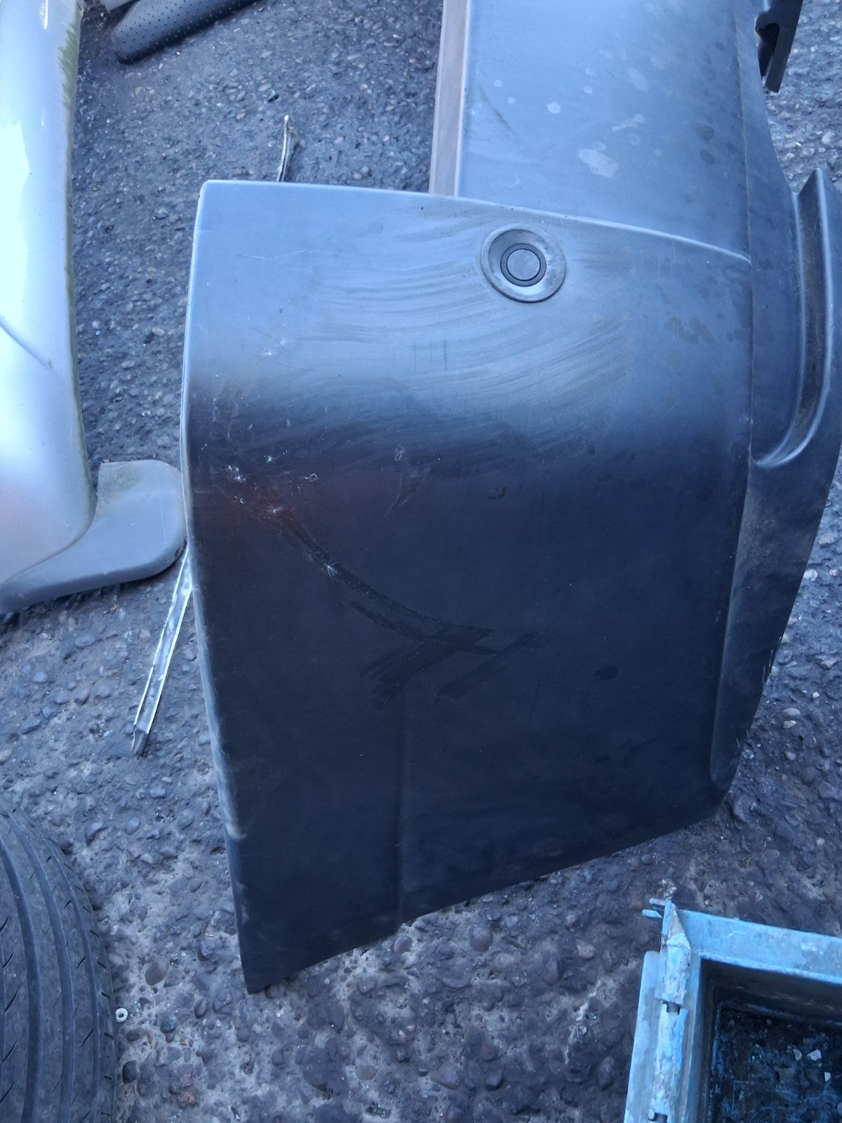 2004 BMW X3 E83 COMPLETE REAR BUMPER WITH PDC SENSORS BLACK