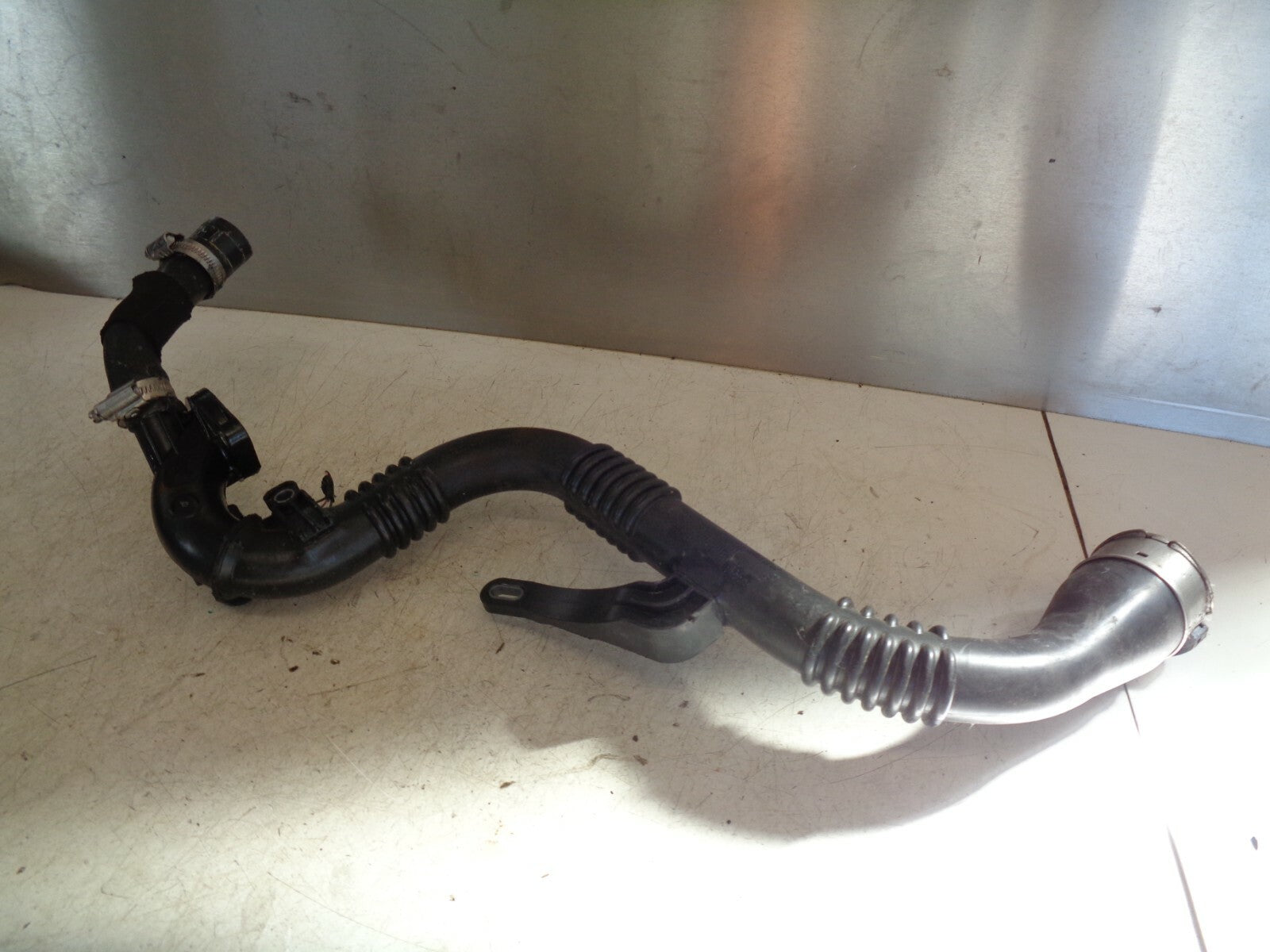 RENAULT CLIO MK4 2018 0.9 PETROL INTER COOLER HOSE PIPE 144605243R