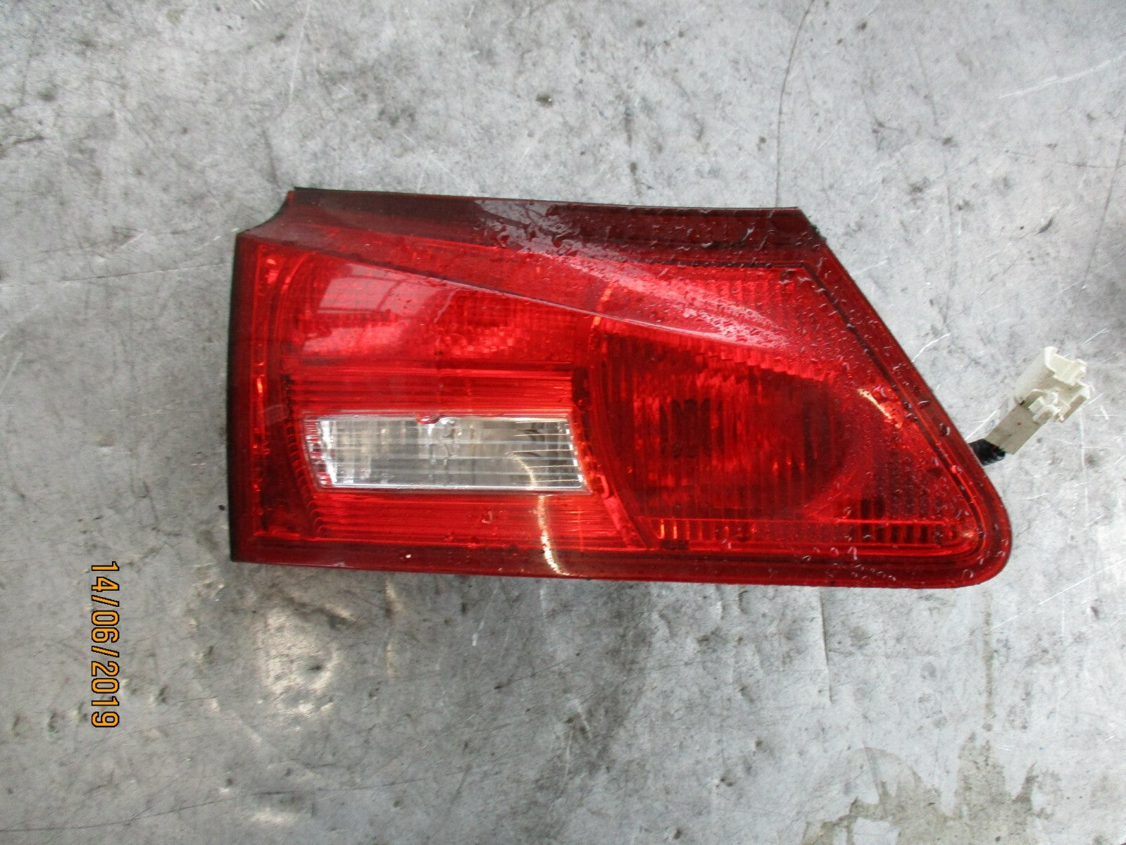 LEXUS IS XE20 NSR PASSENGER SIDE REAR INNER TAIL LIGHT