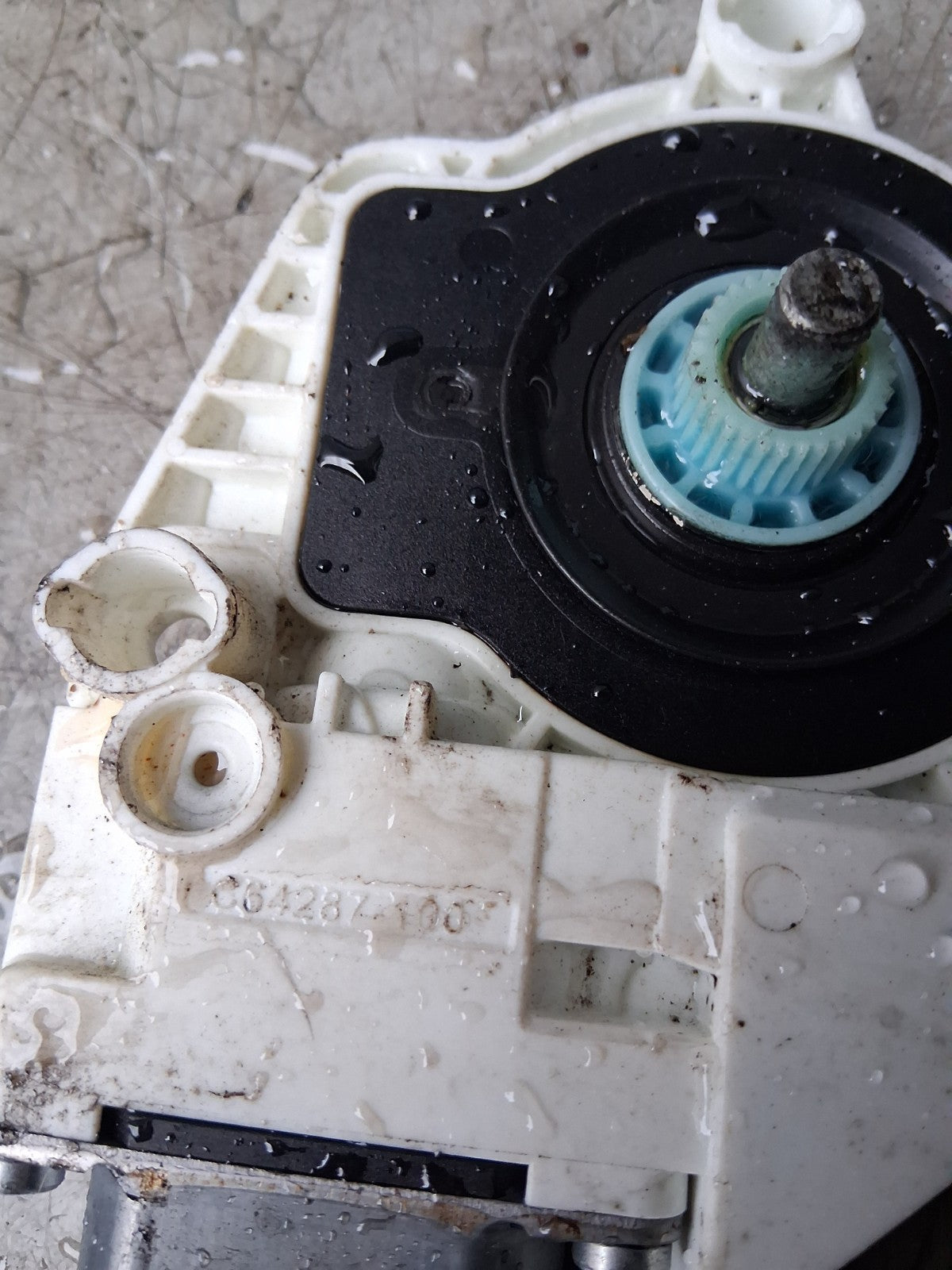 2015 AUDI A1 WINDSCREEN WIPER MOTOR & LINKAGE