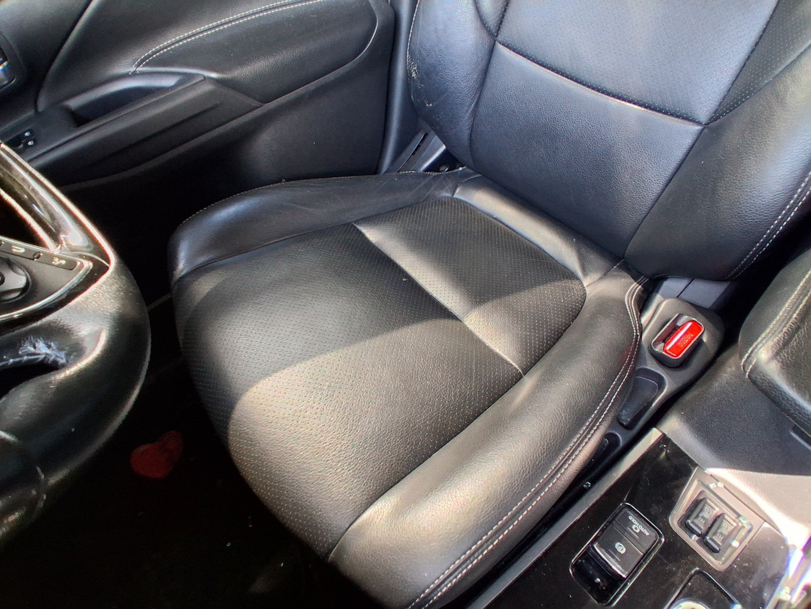 2018 MITSUBISHI OUTLANDER MK3 OSF DRIVER SIDE FRONT LEATHER COMPLETE SEAT