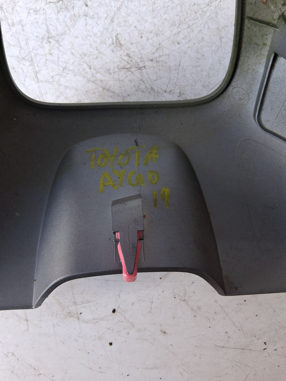2019 TOYOTA AYGO MK2 FRONT CONSOLE RADIO SURROUND TRIM AC SWITCHES 554050H040