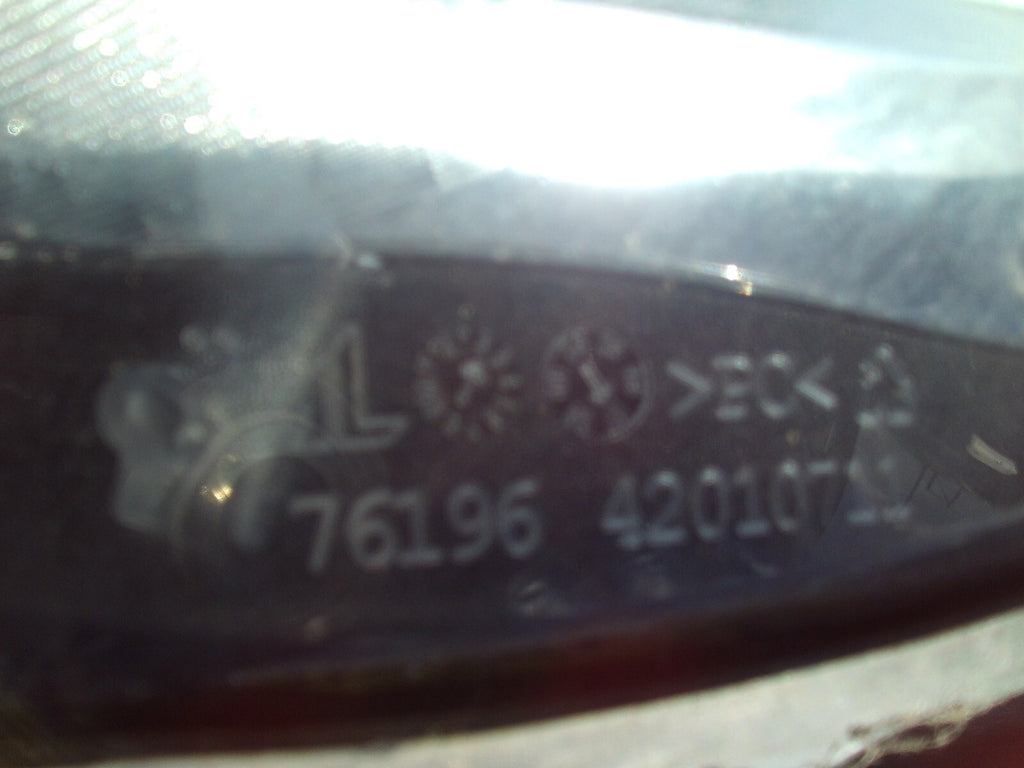 2007 PEUGEOT 407 NSF PASSENGER SIDE FRONT HEAD LIGHT  0301213601