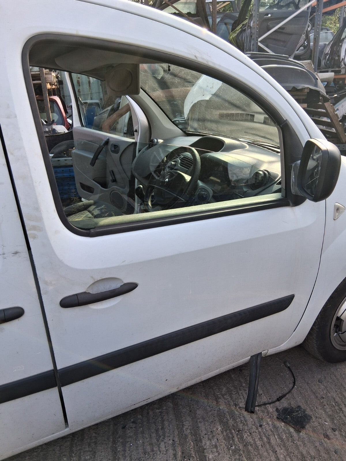 RENAULT KANGOO MK2 2010 OSF DRIVER SIDE FRONT BARE DOOR WHITE