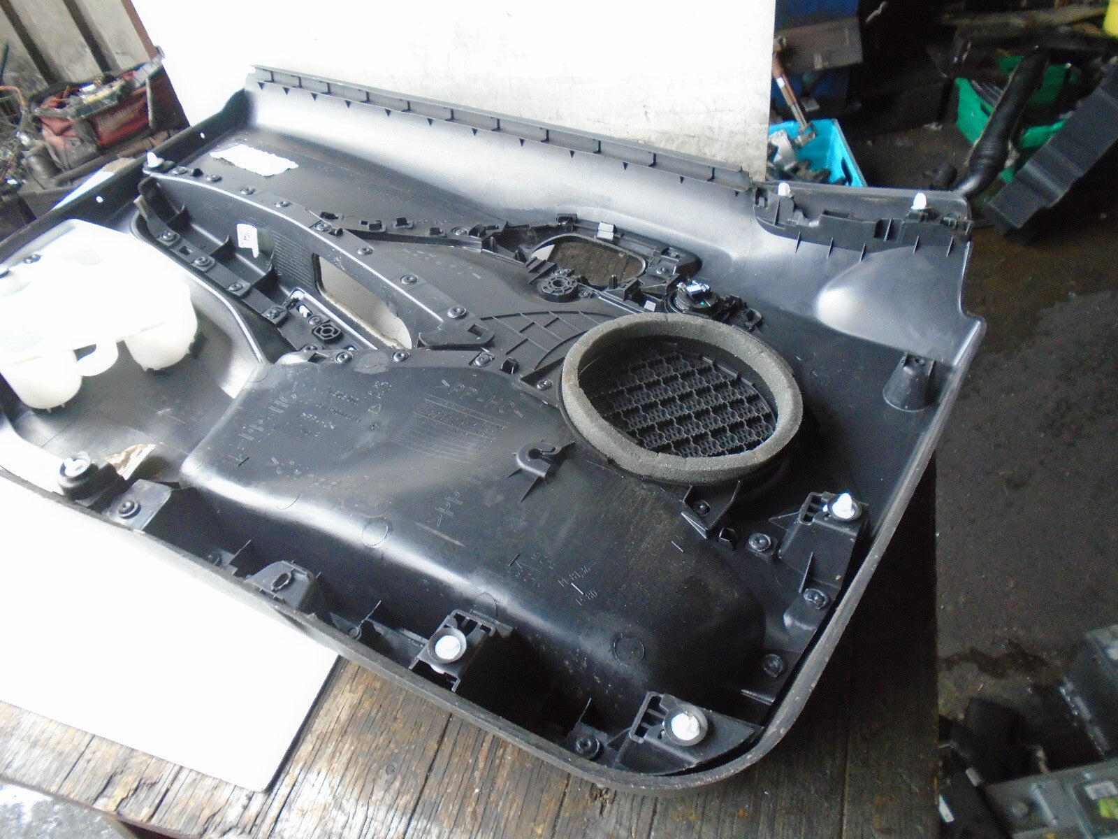 PEUGEOT 208 2016 3 DOOR OSF DRIVER SIDE FRONT DOOR CARD PANEL