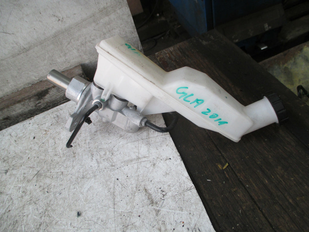 MERCEDES GLA X156 1.6 PETROL BRAKE MASTER CYLINDER