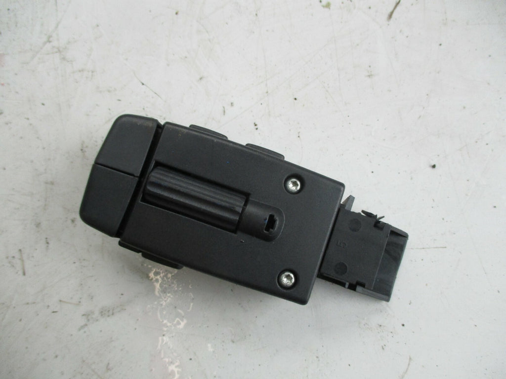 RENAULT CLIO MK2 RADIO VOLUME CONTROL SWITCH 8200058695