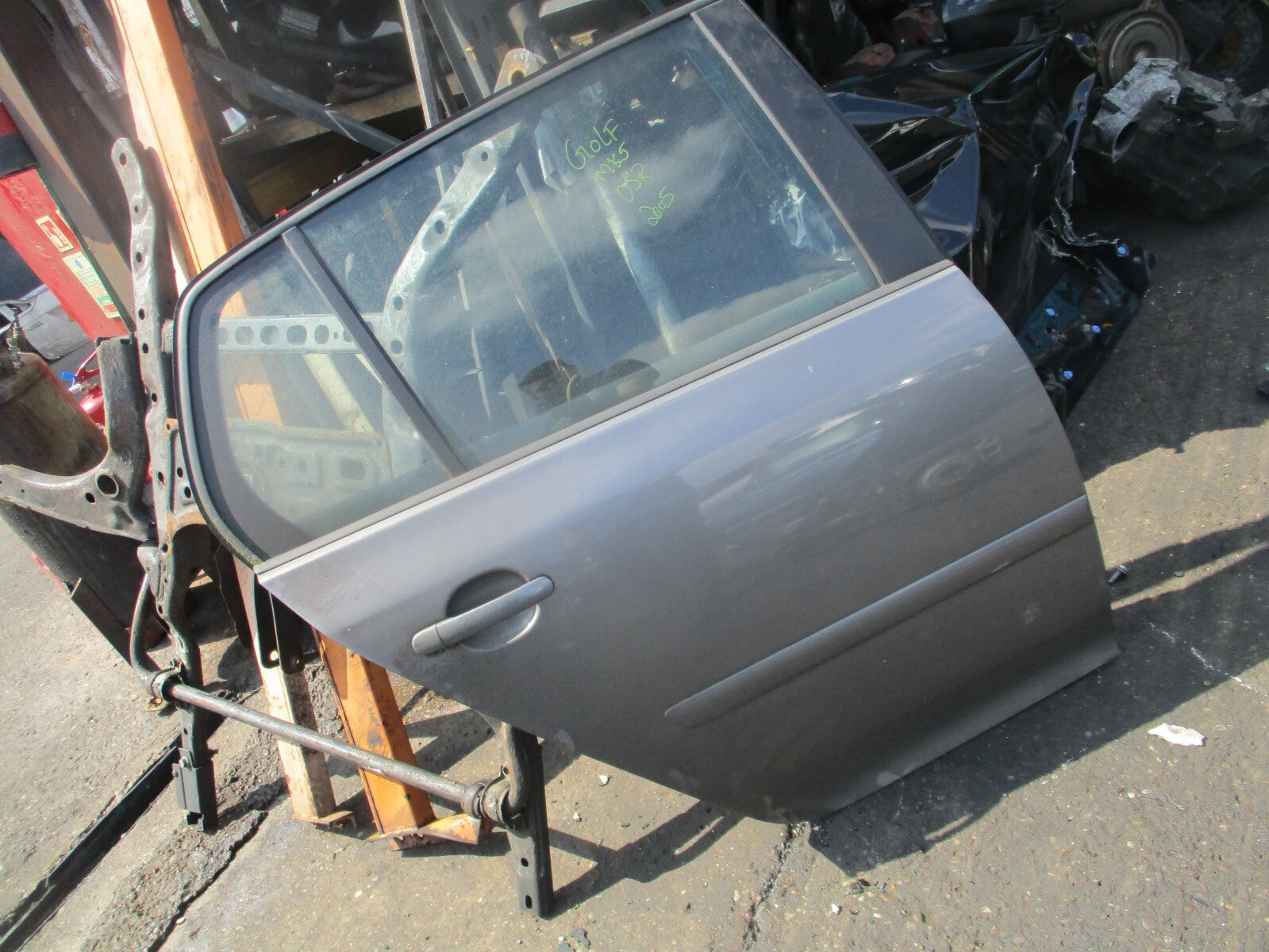 VW VOLKSWAGEN GOLF MK5 2005 HATCH OSR DRIVER SIDE REAR COMPLETE DOOR GREY