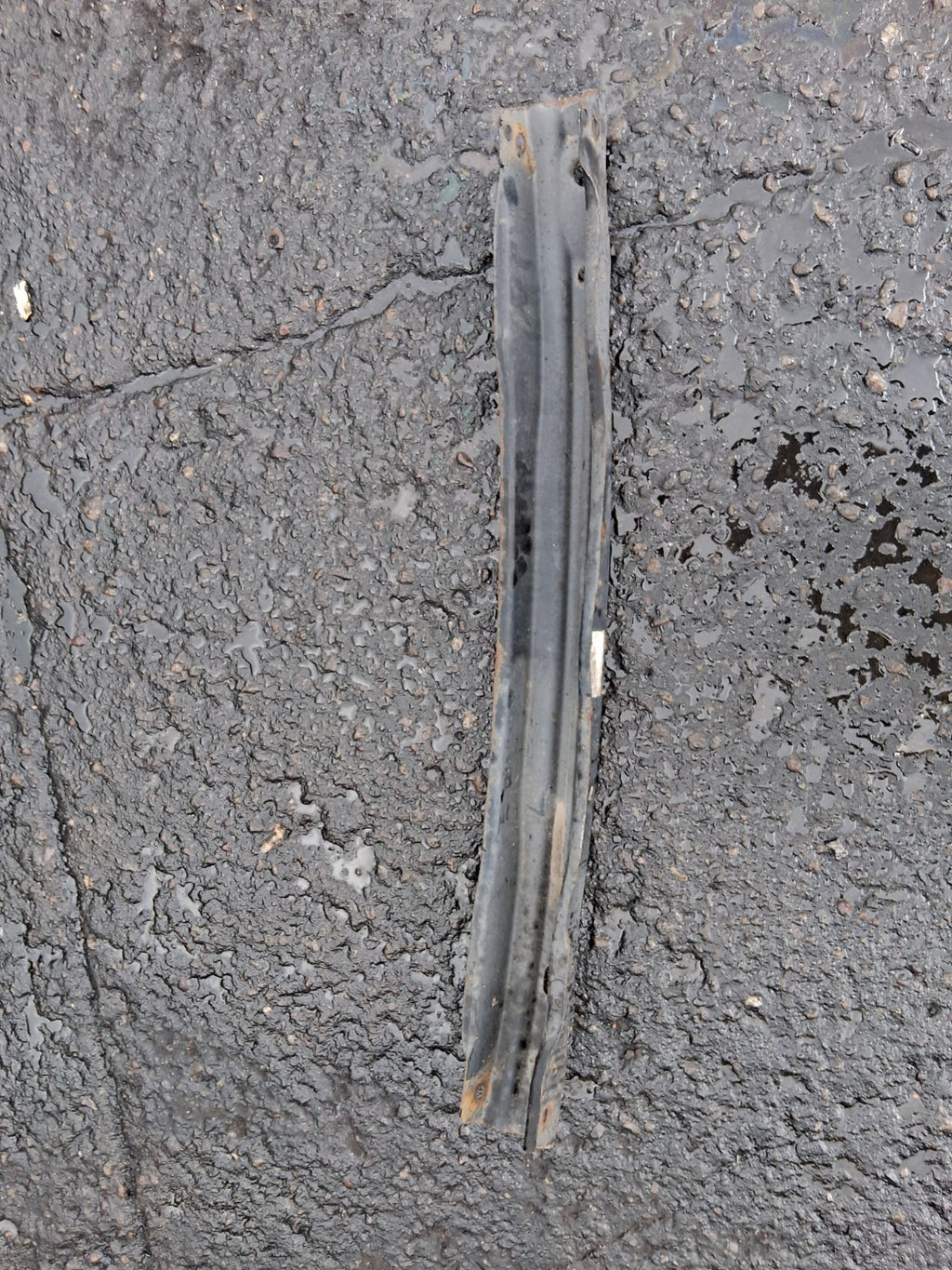 AUDI A4 B8 2011 ESTATE REAR CRASH BUMPER REINFORCEMENT BAR